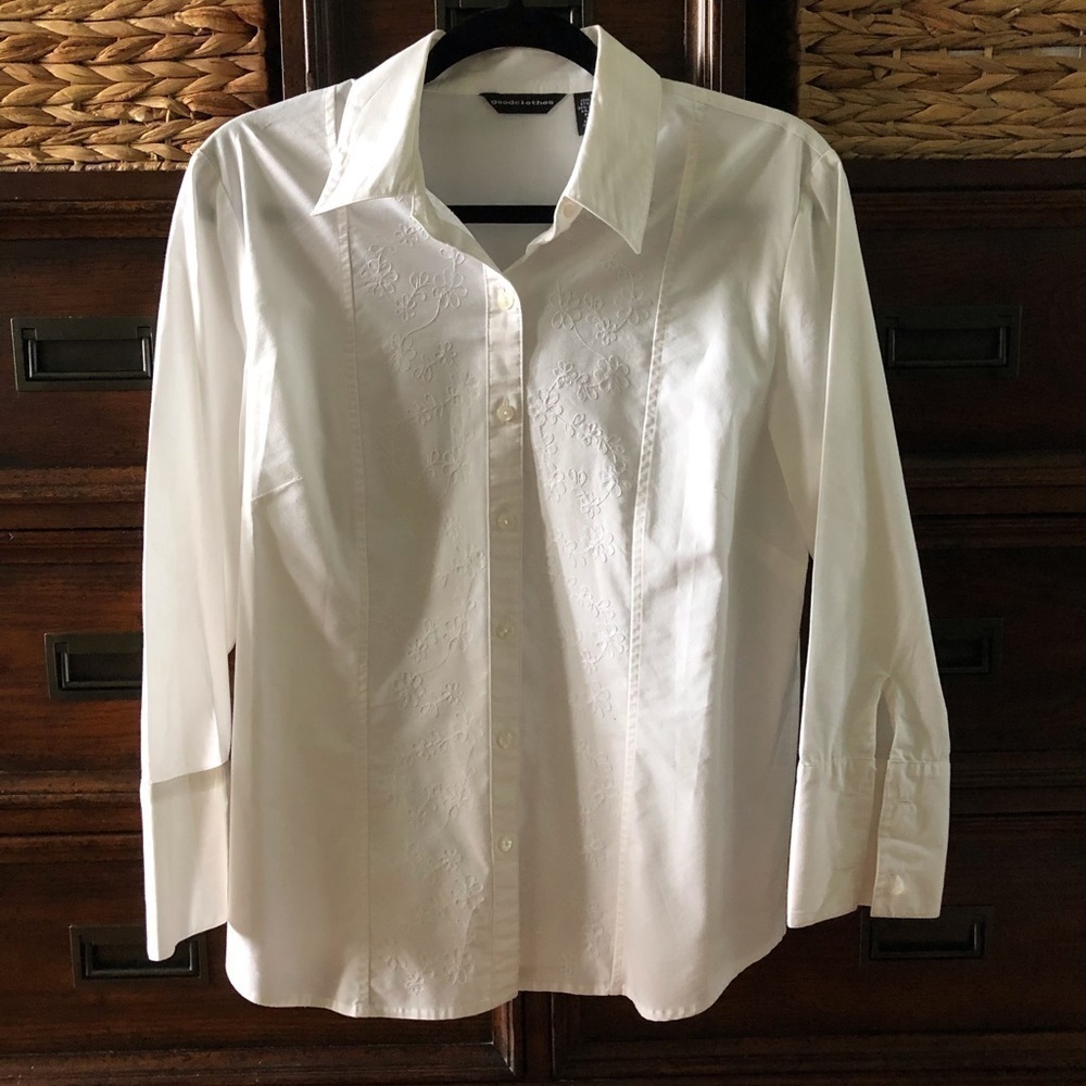Vintage Good Clothes white button down shirt in size L